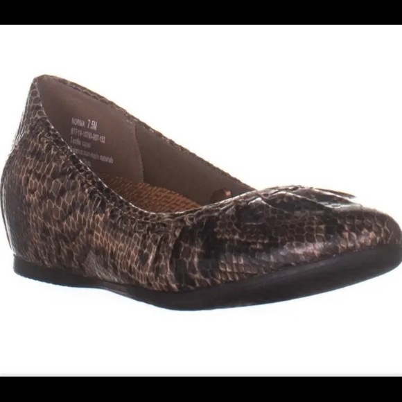 BareTraps Shoes - BareTraps Norma Slip On Wedge Pumps